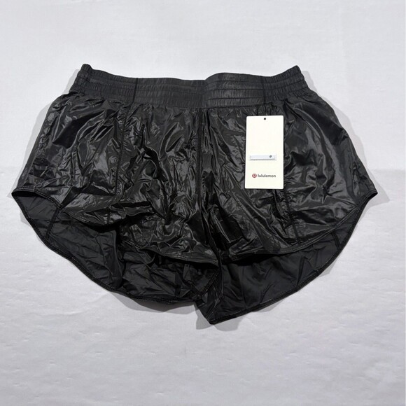 Lululemon Sz 14 Hotty Hot HR Mini Short 4” Matte Sheen Black Running Yoga NWT